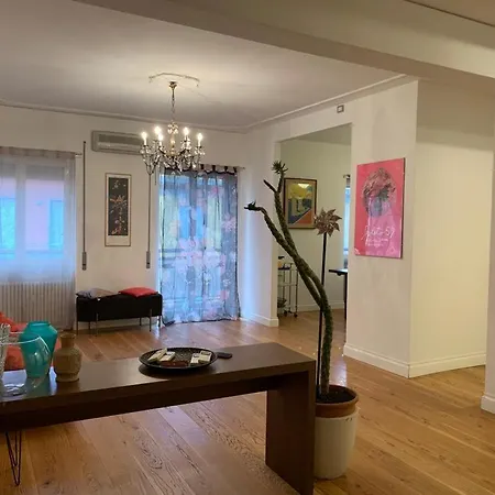Casa Mentana * テルニ